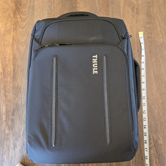 Thule Black Laptop Bag with Modern Design - Picture 1 of 14